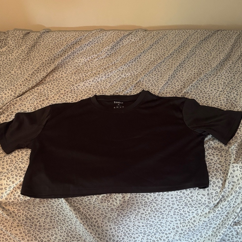 Black Cropped Athletic T-Shirt